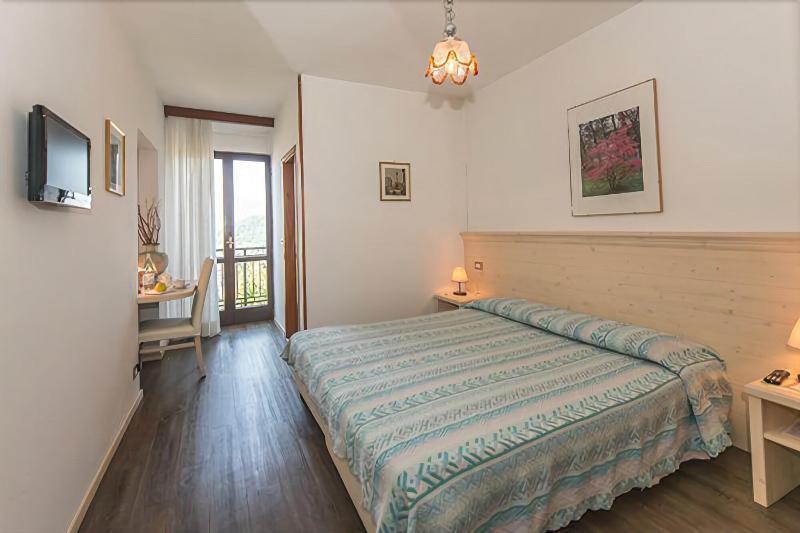 Albergo Antica Rosa Levico Terme Exterior photo