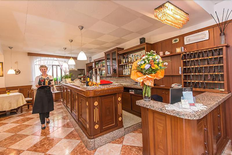 Albergo Antica Rosa Levico Terme Exterior photo