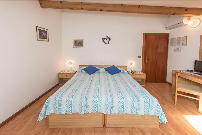 Albergo Antica Rosa Levico Terme Exterior photo
