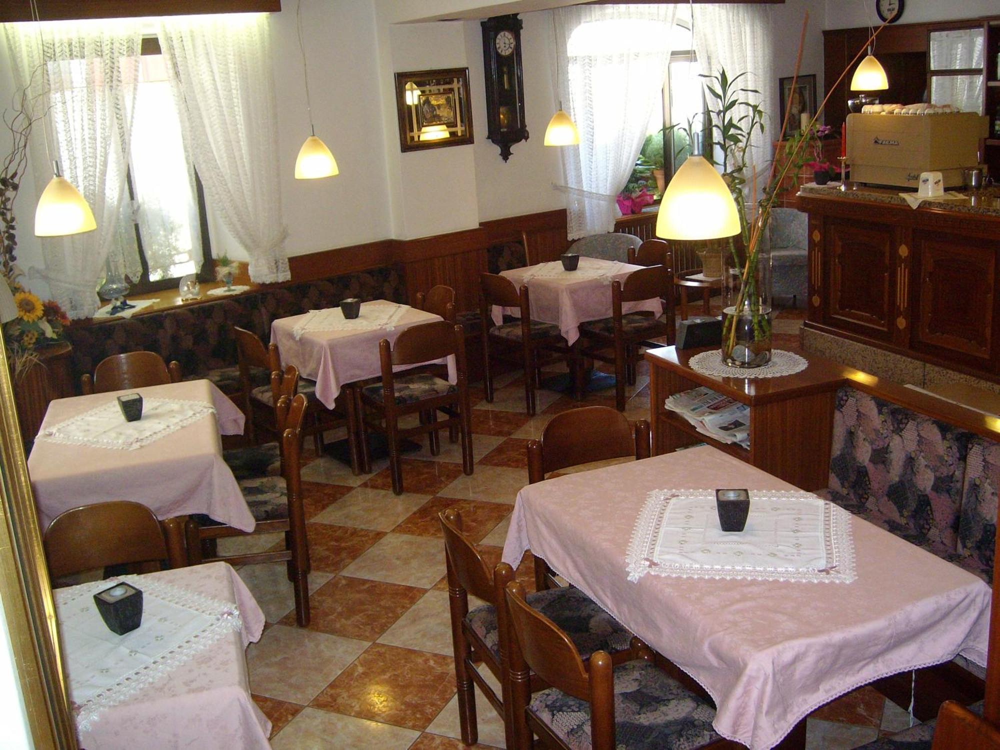 Albergo Antica Rosa Levico Terme Exterior photo